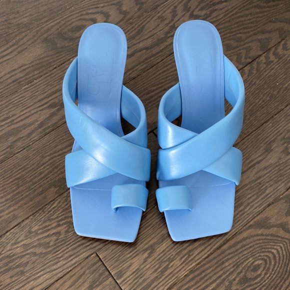 Zara Shoes - Zara padded leather heeled sandals (Brand new)